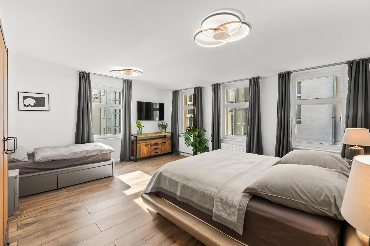 The Tieckstr Loft For Up To 7 People With 2 Bathrooms Berlin
